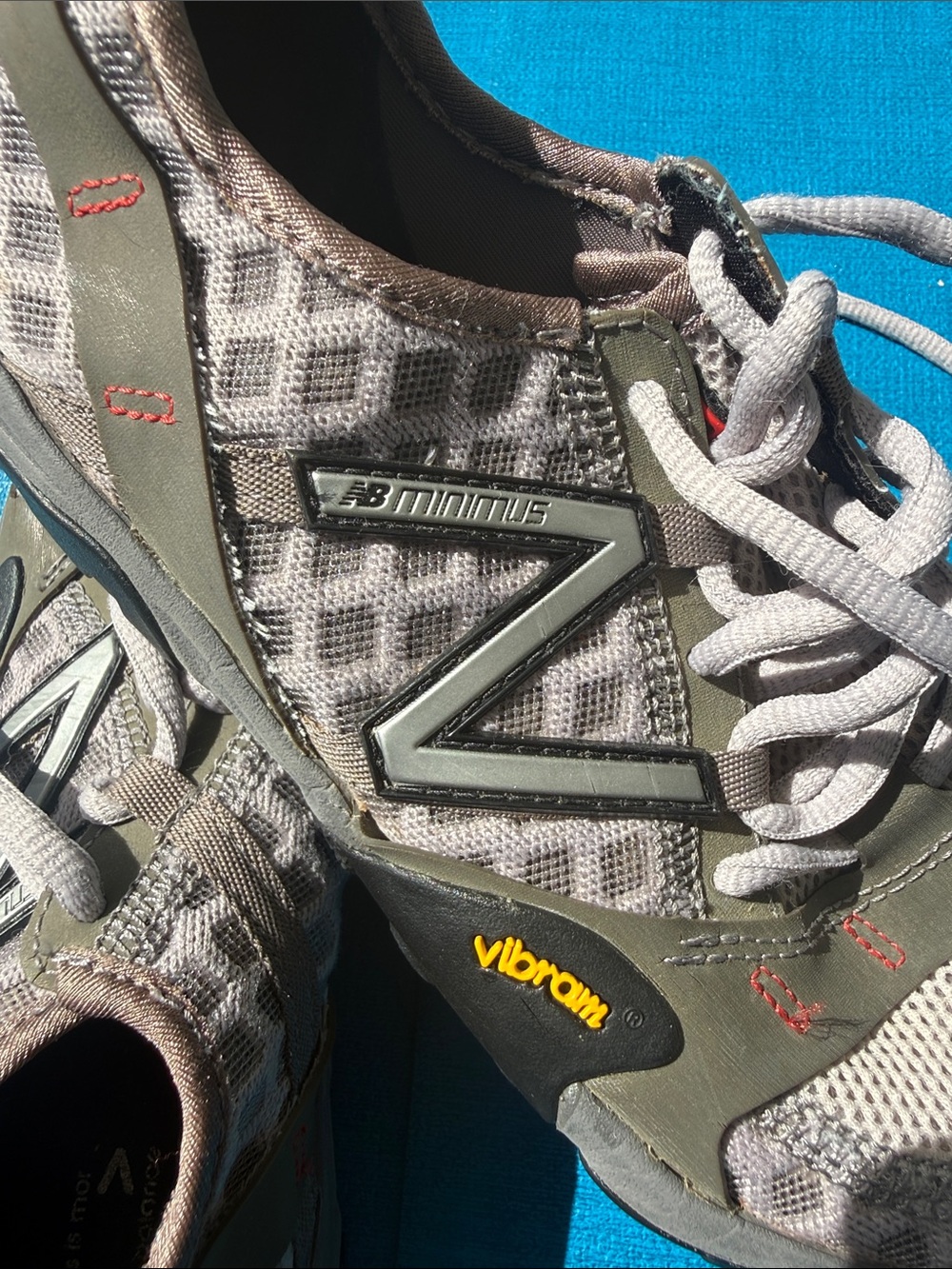 New Balance Gray Trail Sneakers with Vibram Outsole WOMENS SIZE 6